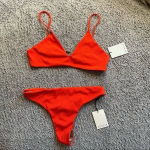 Acacia ribbed persimmon set